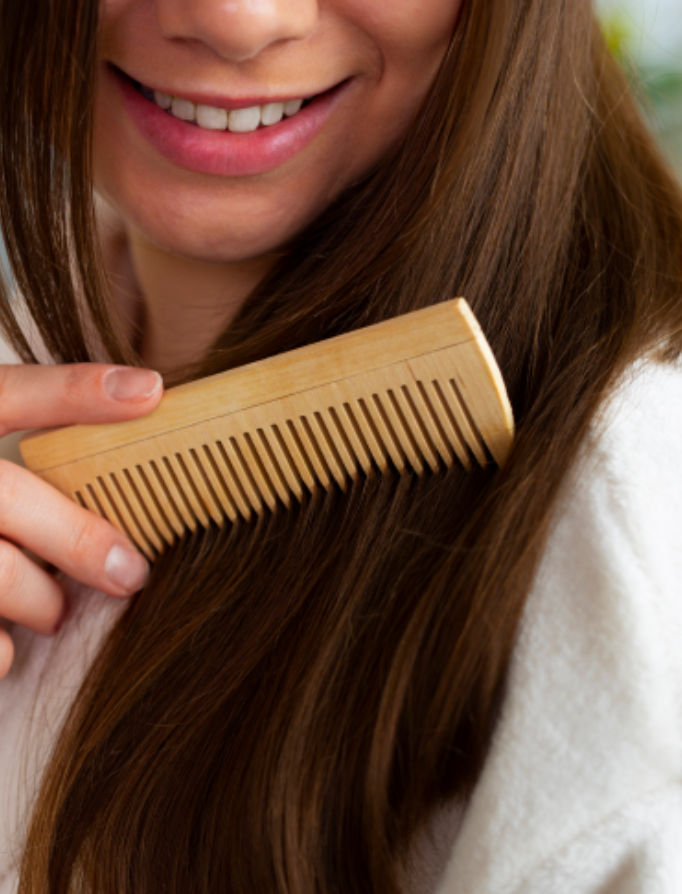Control hair fall with wooden comb